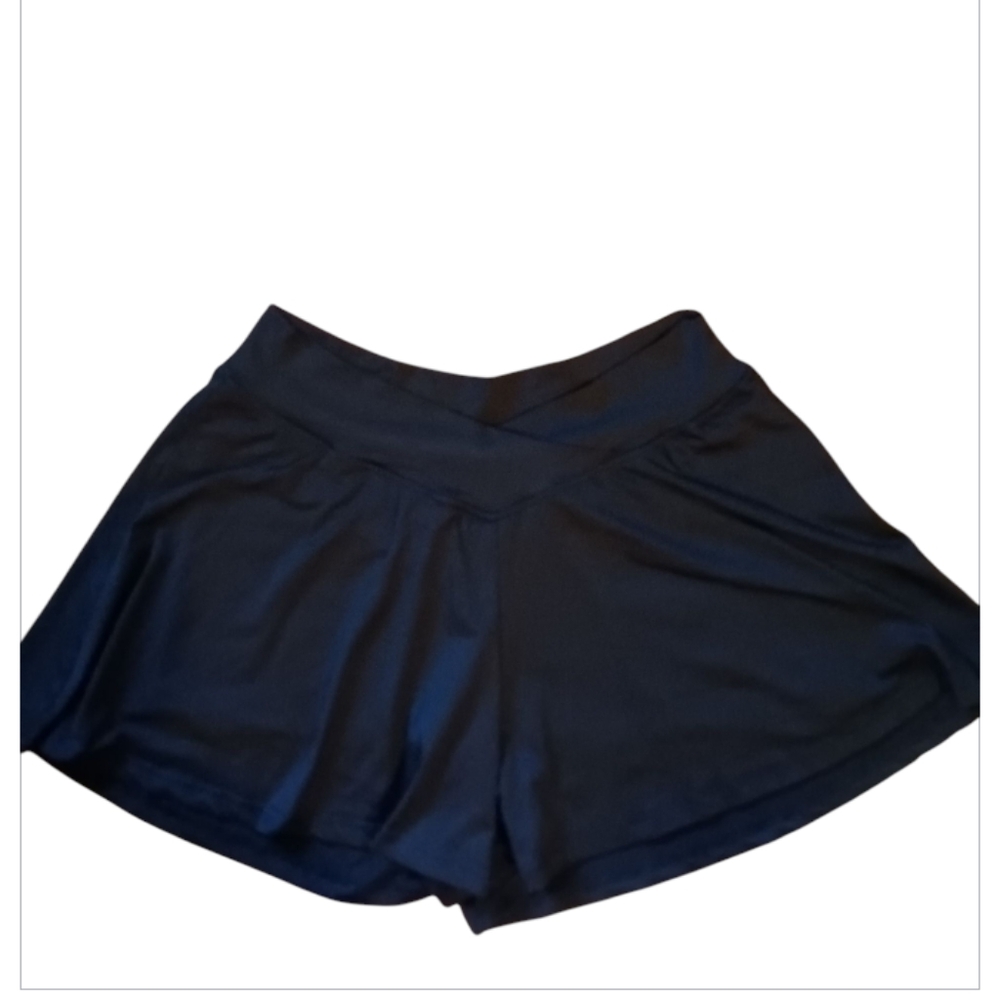 Black Crossover Flowy Shorts NWOT
